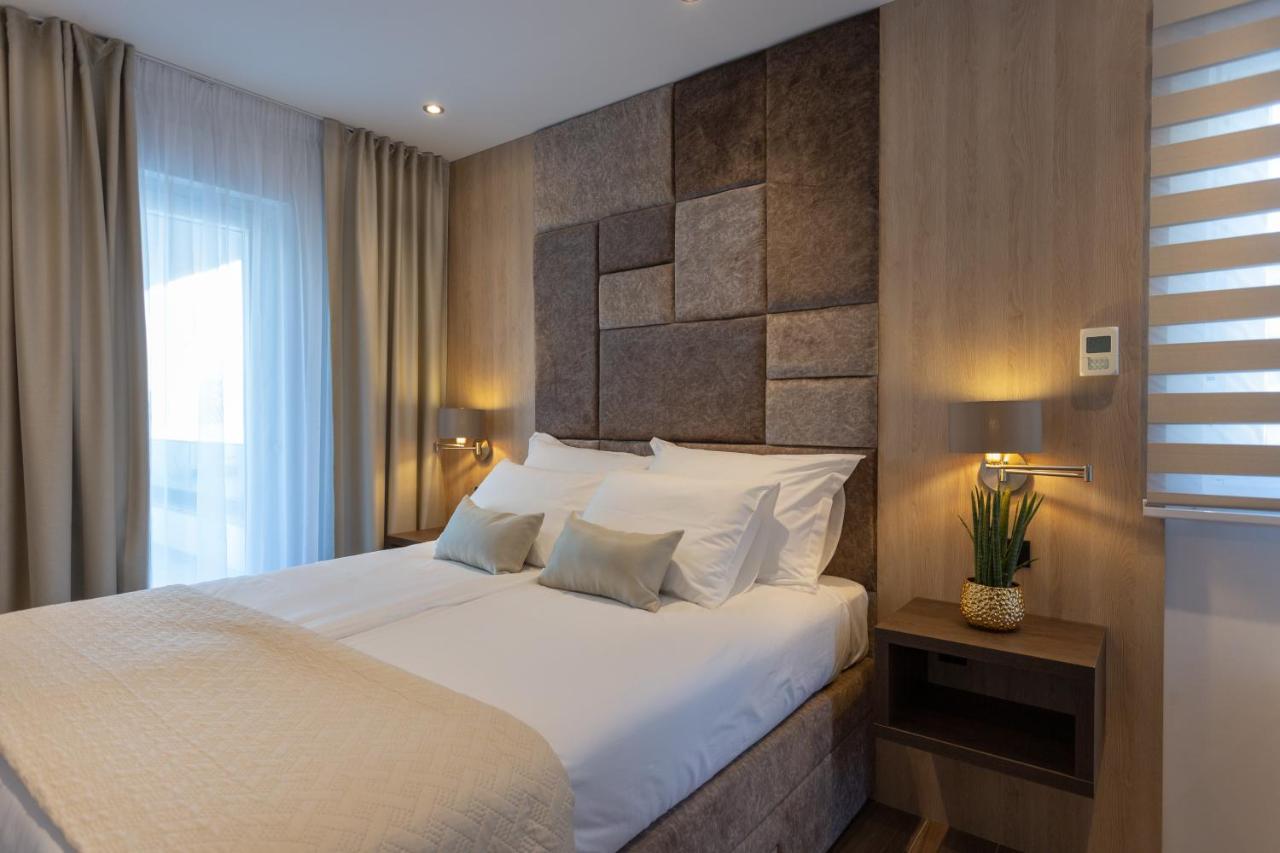 Villa Fortis B&B โตรกีร์ ภายนอก รูปภาพ