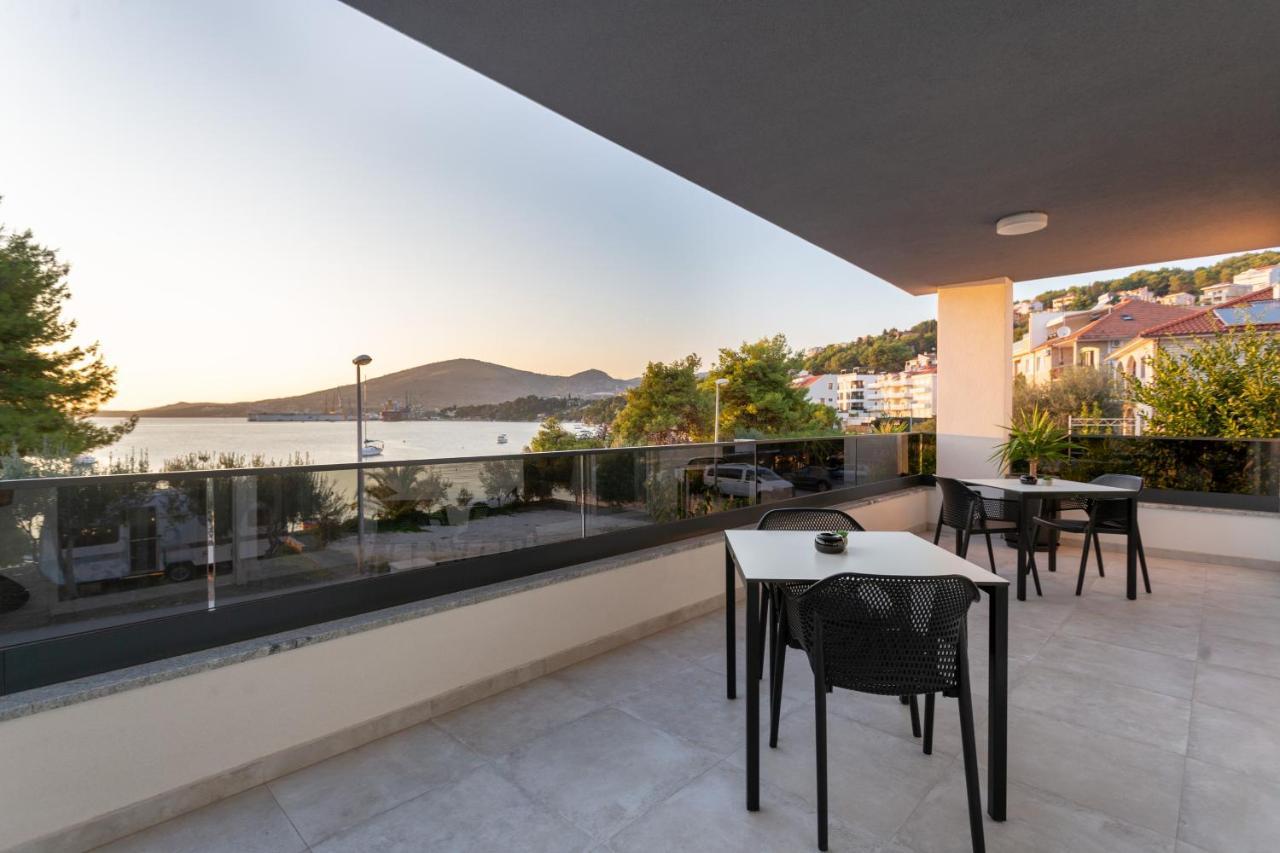 Villa Fortis B&B โตรกีร์ ภายนอก รูปภาพ