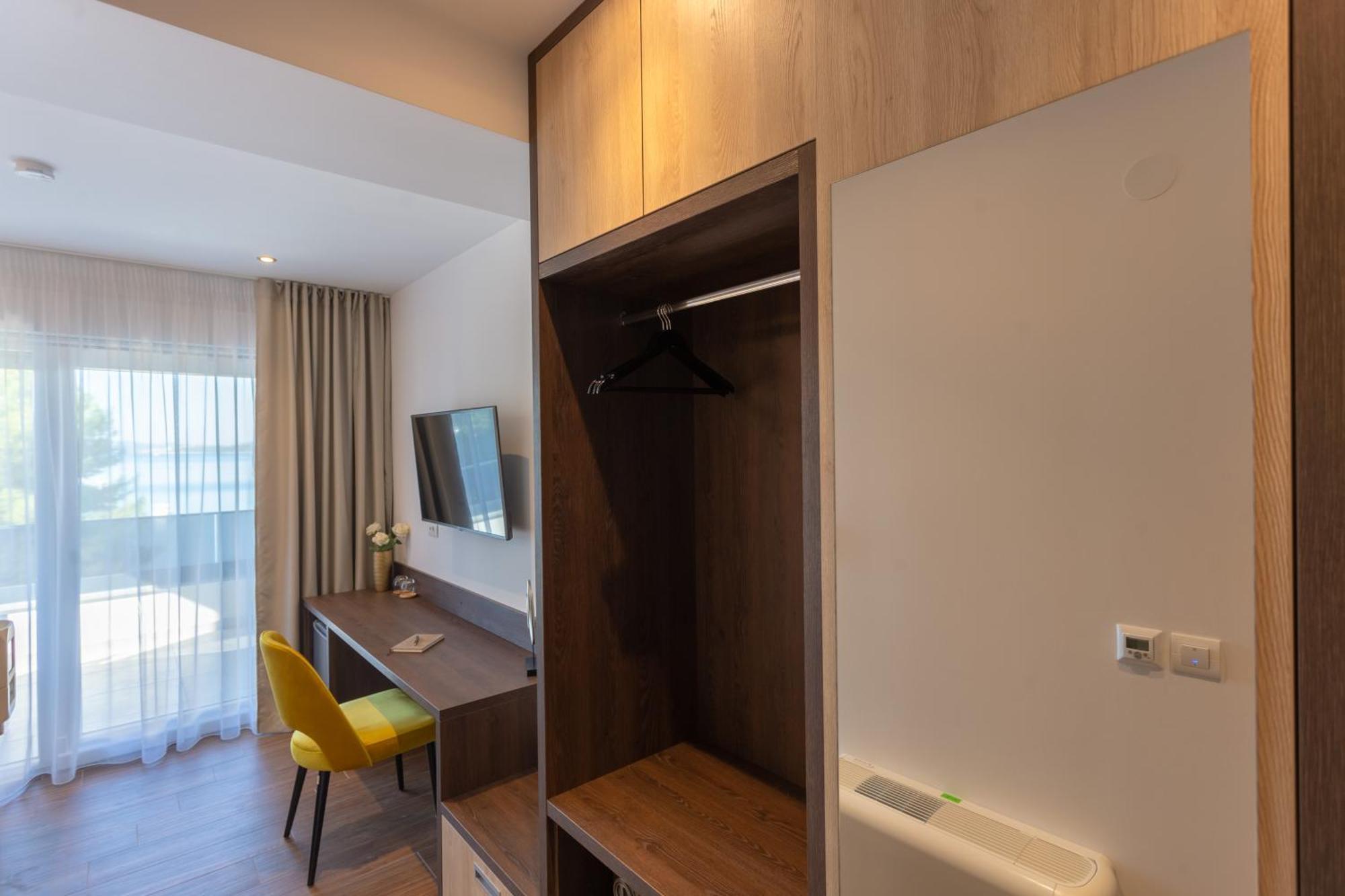 Villa Fortis B&B โตรกีร์ ห้อง รูปภาพ