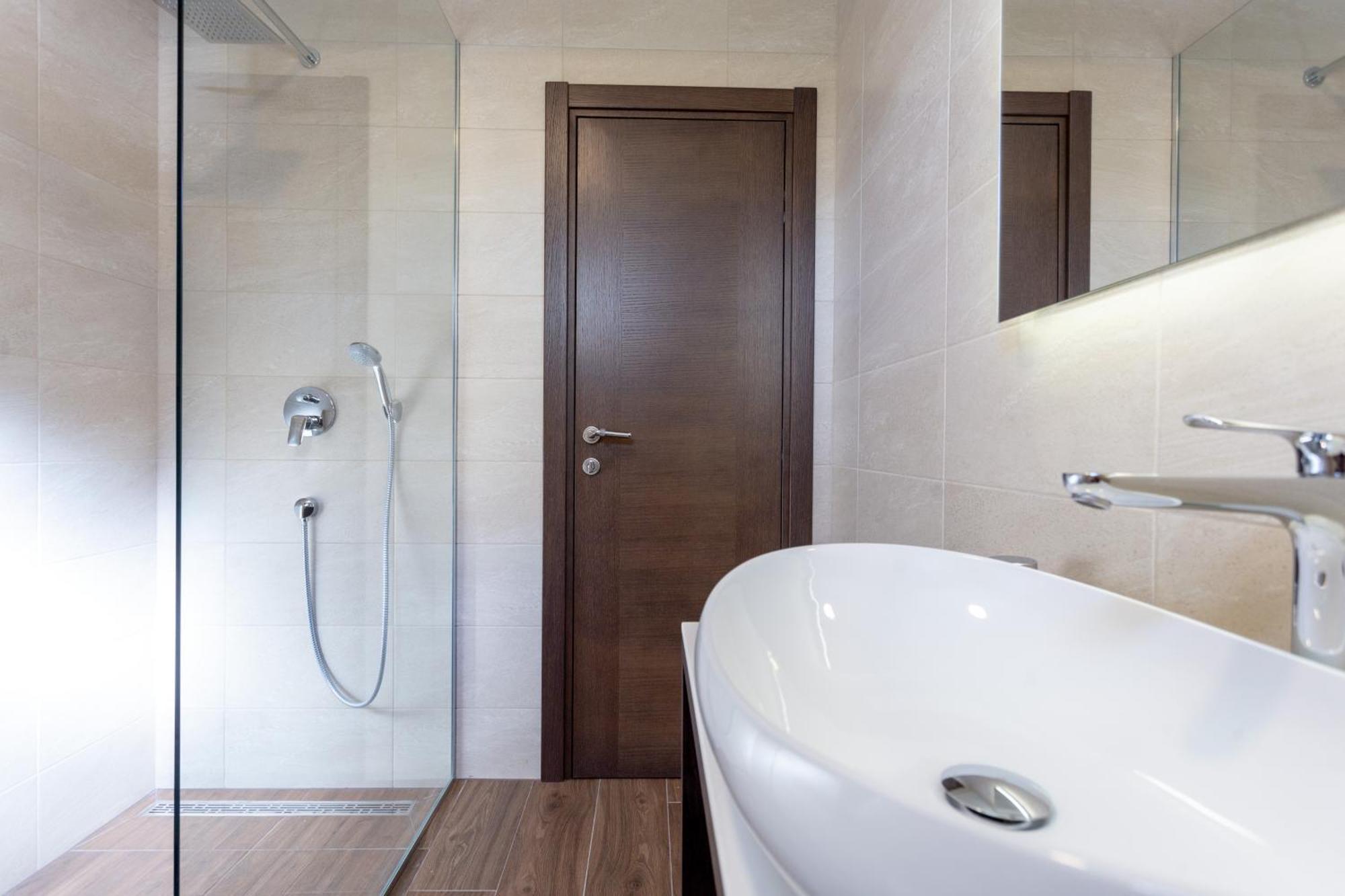 Villa Fortis B&B โตรกีร์ ห้อง รูปภาพ